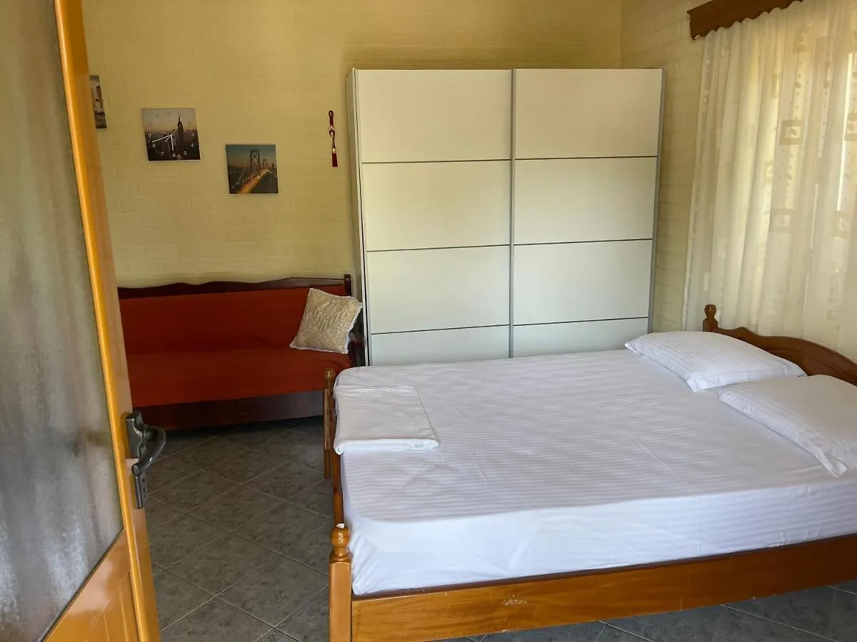Elias Guest House Sarande 0*,  Albania